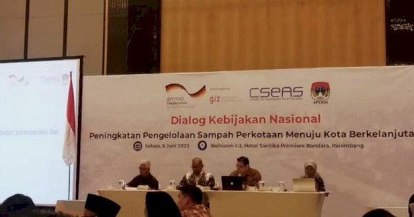 DLH Makassar Hadiri Seminar dan Syukuran HUT APEKSI ke 23 di Pakembang