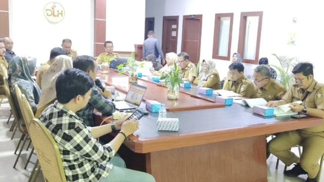DLH Makassar Gelar Pemeriksaan Dokumen UKL UPL Pembangunan Kantor Camat Mariso