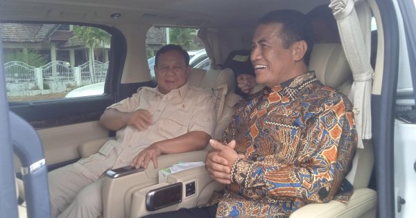 Mentan Amran Sulaiman Semobil dengan Prabowo di Makassar