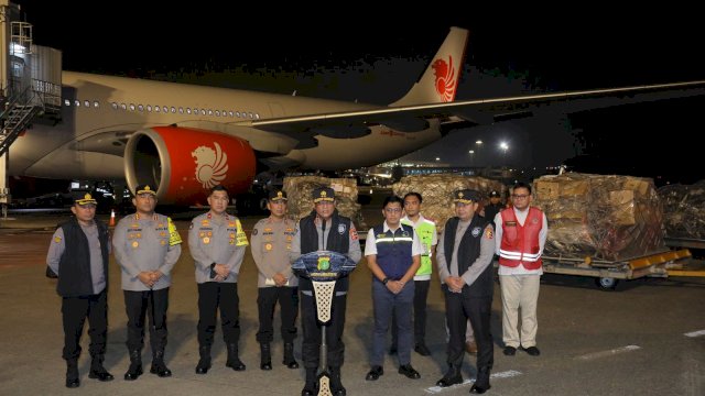 Pesawat Ketiga Berisikan Bantuan Kemanusiaan Bagi Warga Palestina Diberangkatkan