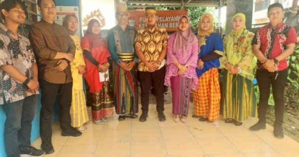 Kelurahan Berua Rayakan HUT Kota Makassar yang Ke-416 dengan Memakai Baju Adat