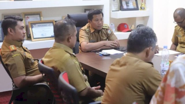 Rapat Koordinasi Camat Biringkanaya dan Lurah Tindak Lanjuti Program Pemkot Makassar