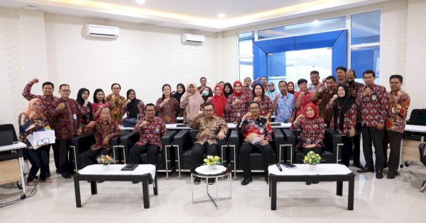 Dokter Hasto Lakukan Pembinaan Kepada Pegawai BKKBN Sulsel