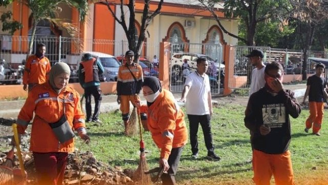 Camat Biringkanaya Pantau langsung Sabtu Bersih di Kelurahan Pai