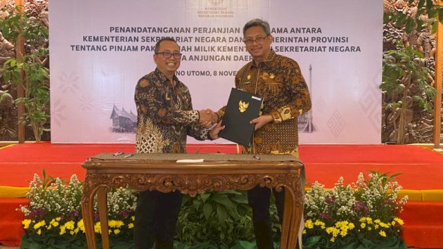 Pj Sekda Sulsel ,Andi Muhammad Arsjad bersama Sekretaris Kementerian Sekretariat Negara, Setya Utama. Foto: dok