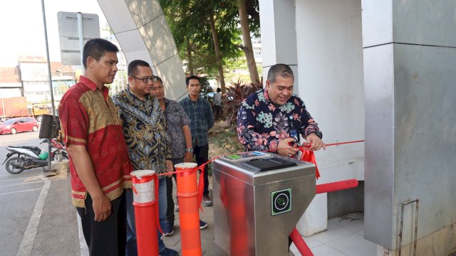 Pelindo Regional 4 Makassar memperkenalkan Turnstile khusus untuk pejalan kaki. Foto: dok