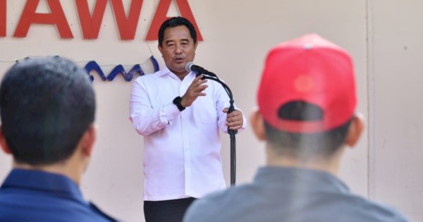 Pastikan Hak Pilih Warga Terpenuhi, PJ Gubernur Sulsel Hibahkan 2.000 Blanko E-KTP di Jeneponto