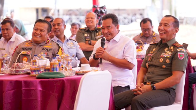 Cicipi Buah Sukun Bone, Menko PMK Ucapkan Terimakasih ke PJ Gubernur Sulsel