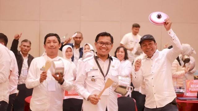 Camat Biringkanaya Benyamin B Turupadang Ucapkan Selamat Hari Guru Nasional, Bergerak Bersama Rayakan Merdeka Belajar
