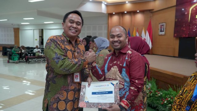 Bikin Bangga, Kadispar Makassar Raih 7 Penghargaan dalam Pelatihan Kepemimpinan Nasional Tingkat II