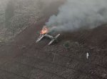 TNI AU: 2 Pesawat Super Tucano Terbang dengan Formasi Jarak Sangat Dekat