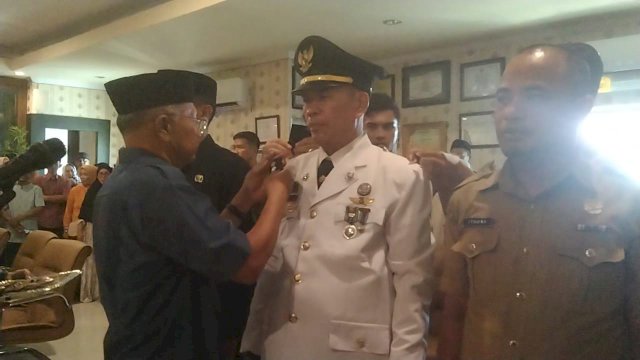 Akhmad H Dzakkir dilantik sebagai Camat Turatea. Foto: harian.news/Aswin