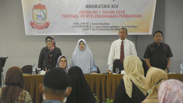 Legislator Apiaty Amin Syam Harapkan Kepada Orang Tua Beri Pendidikan Layak Bagi Anak