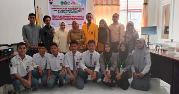 Inovasi Pendidikan: Fakultas Ilmu Sosial dan Ilmu Politik UKDM Jalin Kerjasama dengan SMK Maarif