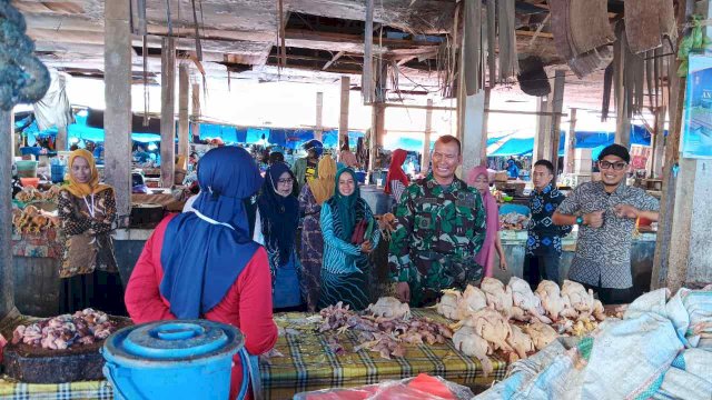 Dinas DP2KUKM Luwu Utara pantau harga dan stok bahan pokok jelang Natal dan Tahun Baru 2024. ||Foto:Ist 