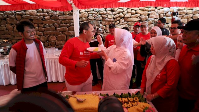 Anniversary Pernikahan ke 29, Danny: Tidak Ada Apa-apanya Saya Tanpa Ibu Indira