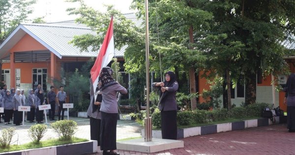 Kecamatan Biringkanaya Gelar Upacara Pengibaran Bendera