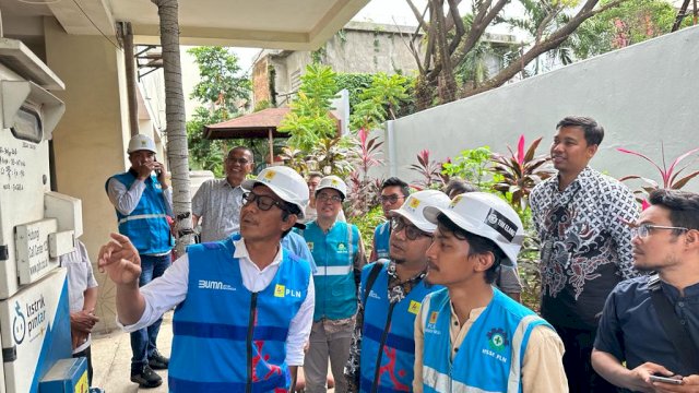 Peninjauan petugas PLN di beberapa gereja jelang perayaan Nata. Foto: dok