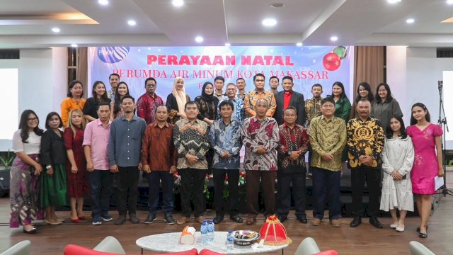 Malam perayaan Natal di lingkup Perumda Air Minum Kota Makassar. Foto: dok