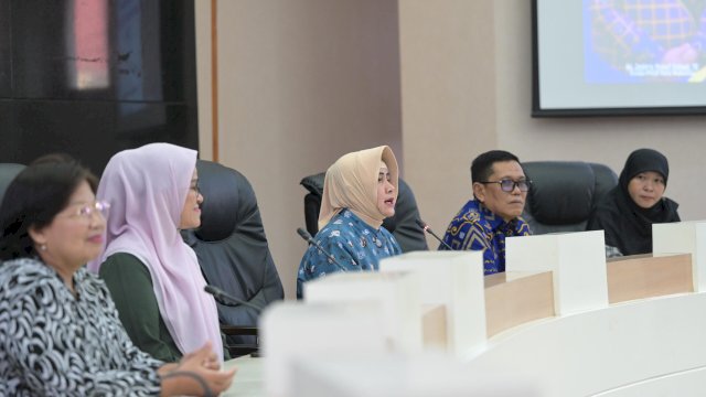 Pokja Bunda PAUD Serahkan Alat Permainan ke 30 TK di Makassar