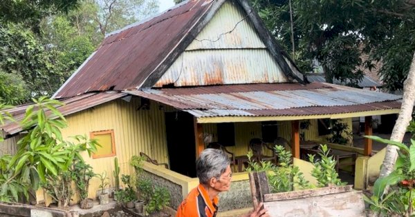 Dipertemukan Tukang Parkir Berusia 73 Tahun, Daeng Piyo Berikan Bantuan Bedah Rumah