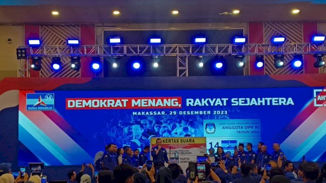 Konsolidasi caleg Demokrat se-Sulsel bersama Ketua Umum Partai Demokrat AHY. Foto: harian.news/sinta