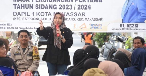 Reses di Ujung Pandang, Hj Rezki Akan Perjuangkan Izin UMKM dan Perbaikan Drainase