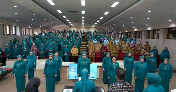 Lantik 12 Ketua TP PKK Kecamatan, Indira Ingatkan Dinamika Pemerintahan