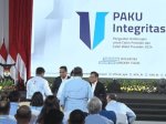 Momen Anies Hampiri Prabowo untuk Salaman di Acara KPK