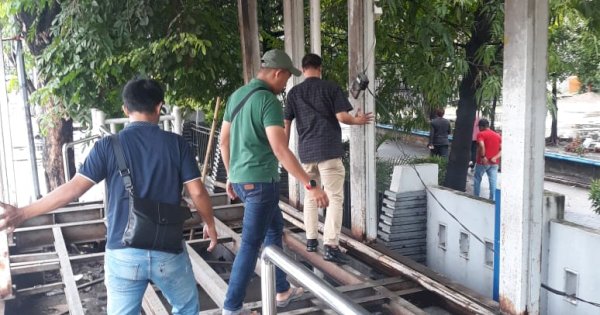 Makin Memprihatinkan, Warga Sebut Fasilitas Halte BRT Justru Ganggu Pejalan Kaki