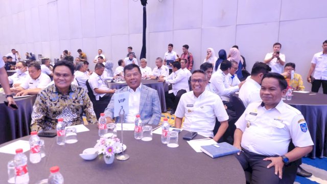 Pj Bupati Jeneponto Junaedi saat menghadiri Forum Diskusi Komite Ekonomi Sulawesi Selatan di Four Points Hotel ||Foto:Ist 