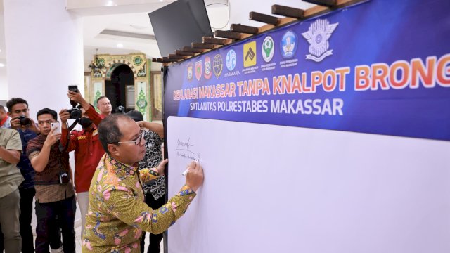 Kapolres dan Wali Kota Tandatangani Makassar Tanpa Knalpot Brong