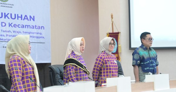 Disayang Indira Yusuf Ismail, 12 Bunda PAUD Kecamatan Dikukuhkan