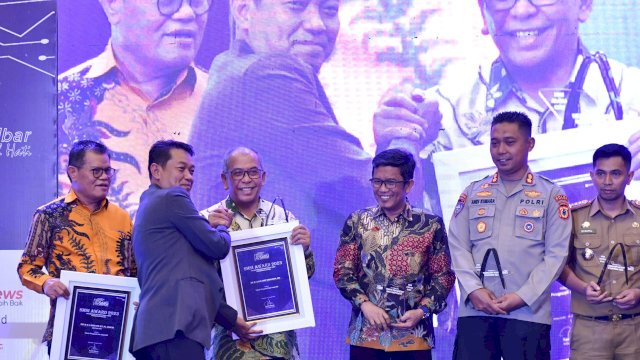 Terima SMSI Award 2023, IAS: Media Harus Lebih Kritis