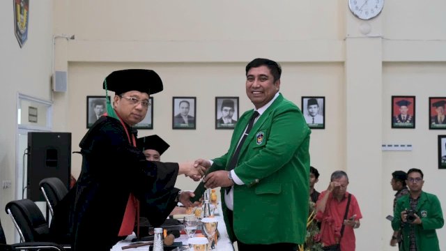 Raih Gelar Doktor, PP IKA Unhas Beri Selamat ke Chaidir Syam