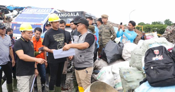 Jelang Penilaian Adipura, Jajaran Pemkot Makassar Kerja Bakti di TPA Tamangapa