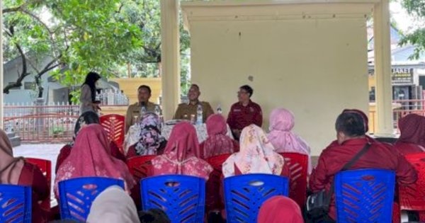 Dihadapan Pendamping PKH Se Kota Makassar, Plt Kadis Sosial Minta ‘Tegak Lurus’