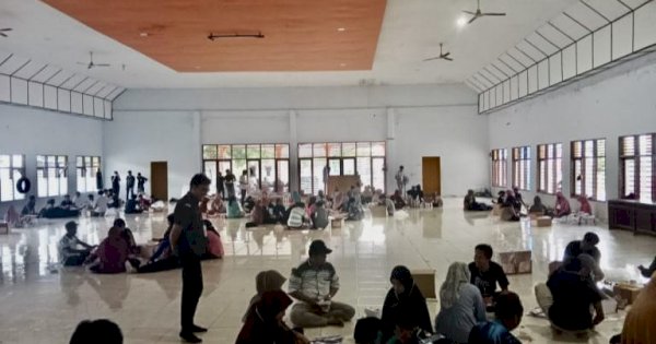PJ Bupati Sinjai Tinjau Pelipatan Surat Suara, KPU Sebut ada Kekurangan 310 Lembar