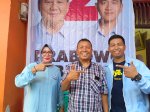 Relawan Prabowo-Gibran Bagi-bagi Makan Siang dan Susu Gratis ke Ratusan Warga Makassar
