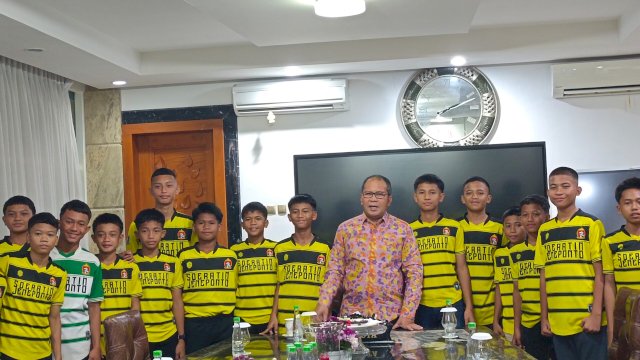 Wali Kota Makassar Mohammad Ramdhan Pomanto menjamu rombongan Tim U-13 Soeratin Jeneponto. Foto: harian.news/sinta