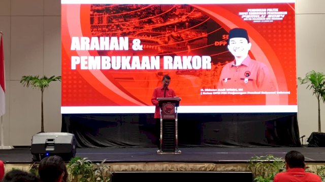 ARW memberikan sambutan dalam Rakor Pemenangan Pemilu PDIP di Claro, Kamis (25/1/2024). Foto: harian.news/sinta