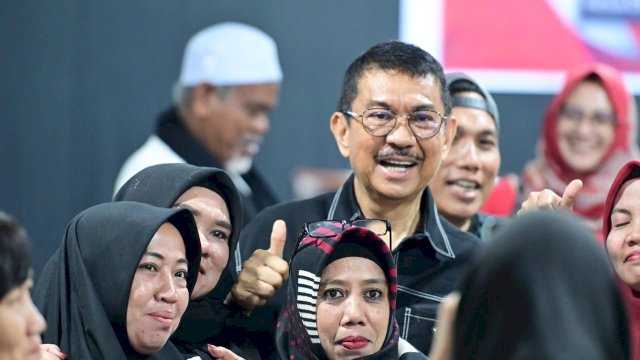 Caleg DPR RI Ridwan Andi Wittiri kunjungan kerja di Hotel Asyra Kecamatan Ujung Pandang. Senin (29/1/2024). Foto: dok