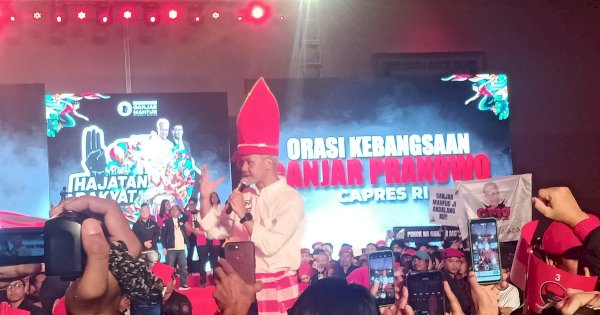 Akademisi Ramai-ramai Kecam Jokowi, Ganjar Singgung Sikap ‘Menggadaikan’ Nilai Demokrasi