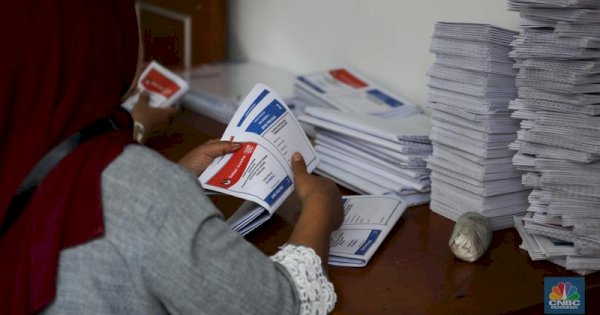 Truk Pengangkut 370.000 Surat Suara Terjun ke Jurang