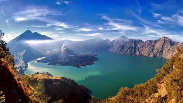 View gunung rinjani, salah satu destinasi di Lombok. Foto: ist