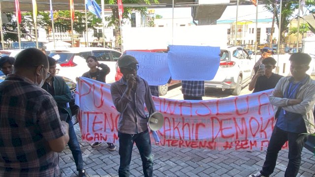 Aksi mahasiswa Unibos. Foto: dok