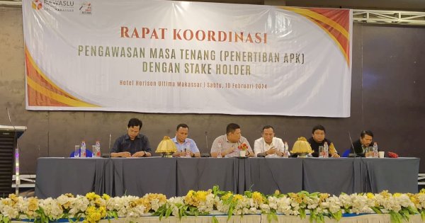 Turunkan APK, Bawaslu Beri Batas hingga Besok Pagi