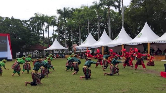 Tari Topekkong Jadi Pembuka Puncak HJS 460