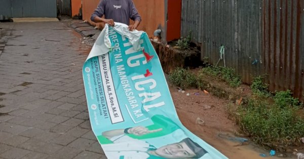 Taat Aturan di Masa Tenang, Tim Caleg DPR RI ‘Deng Ical’ Turunkan Sendiri APK