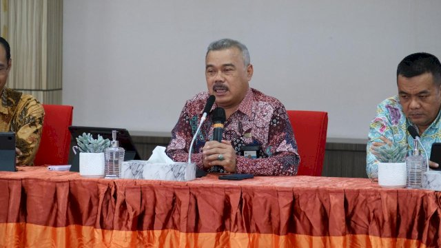 Kepala DJPb Sulsel Supendi saat presconfrens beberapa waktu lalu di Gedung Keuangan (GKN). Foto: dok